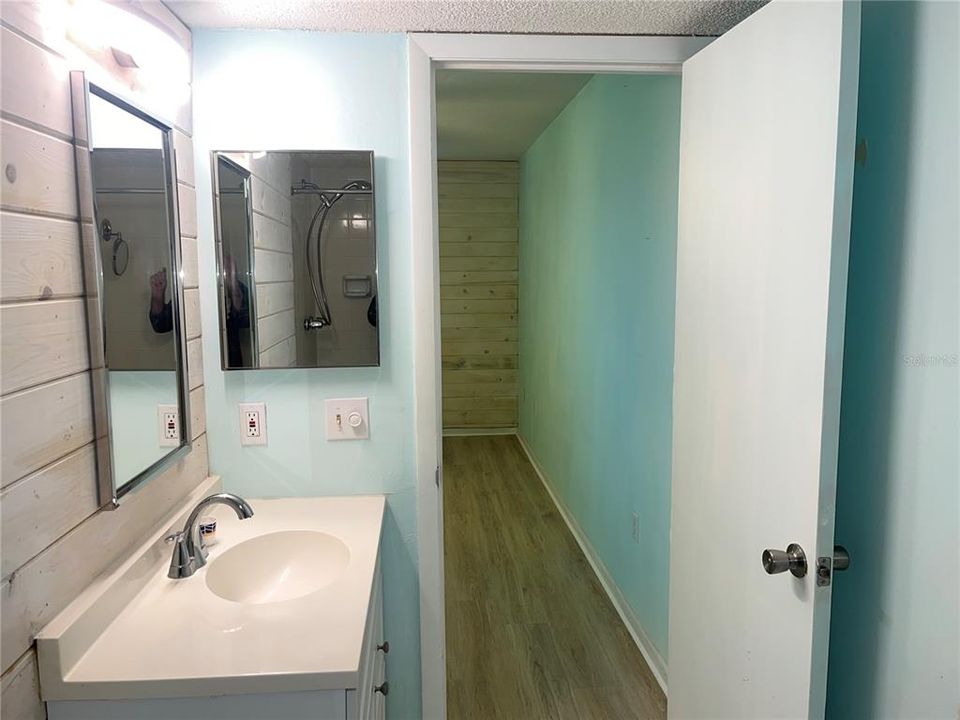 For Rent: $1,800 (2 beds, 2 baths, 1044 Square Feet)