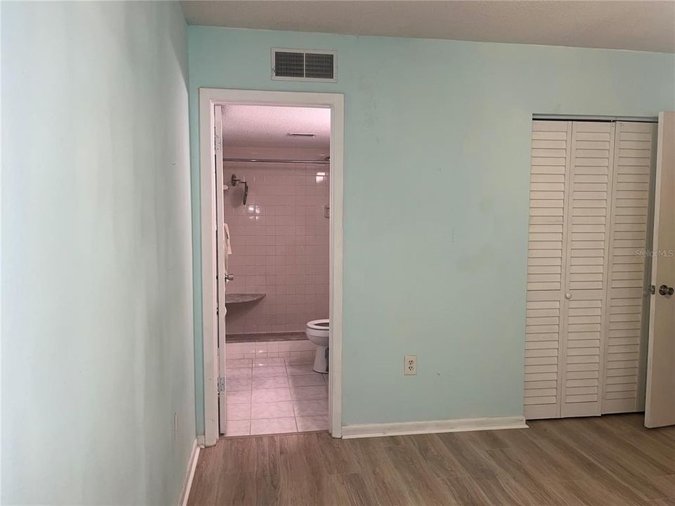 For Rent: $1,800 (2 beds, 2 baths, 1044 Square Feet)