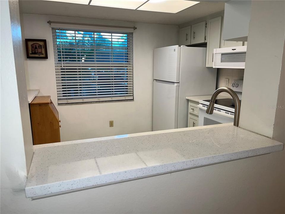 For Rent: $1,800 (2 beds, 2 baths, 1044 Square Feet)