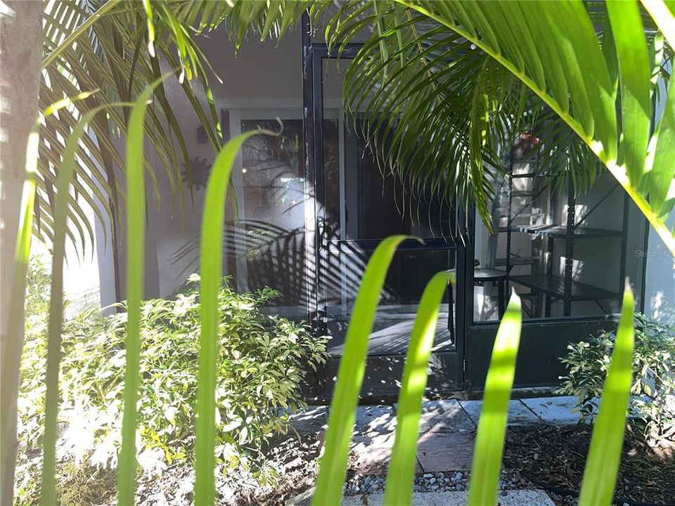 For Rent: $1,800 (2 beds, 2 baths, 1044 Square Feet)