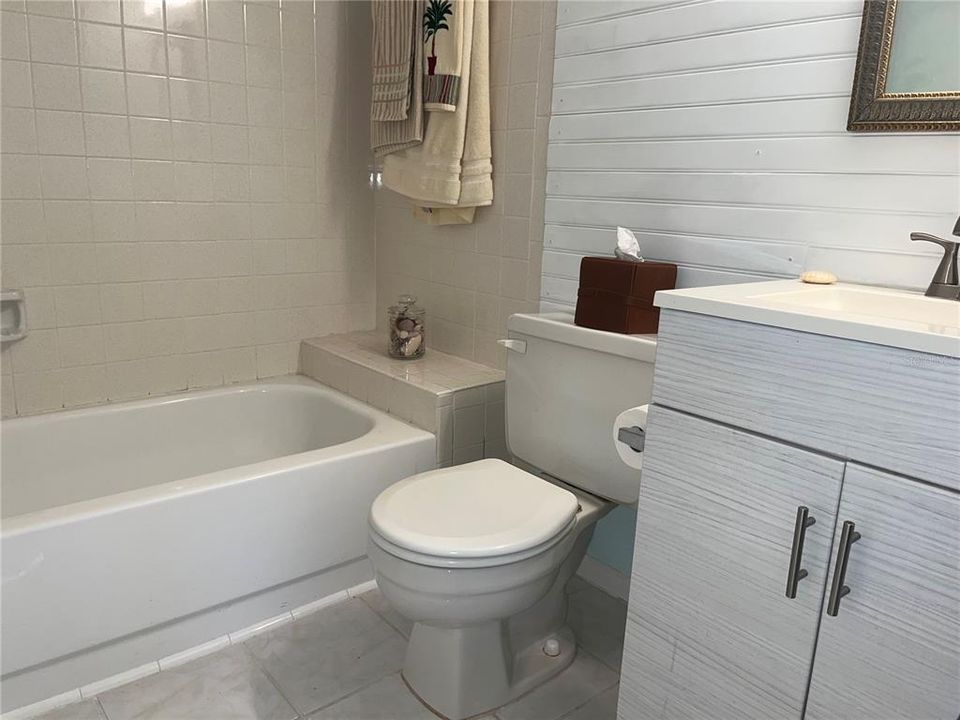 For Rent: $1,800 (2 beds, 2 baths, 1044 Square Feet)