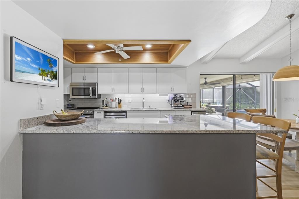 На продажу: $575,000 (3 спален, 2 ванн, 2080 Квадратных фут)