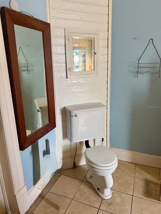 For Sale: $265,000 (3 beds, 3 baths, 2923 Square Feet)