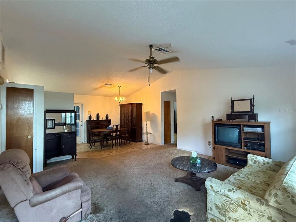 待售: $159,900 (3 贝兹, 3 浴室, 1515 平方英尺)