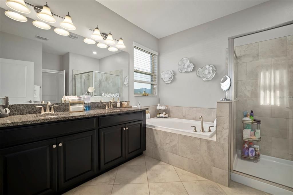 待售: $465,000 (4 贝兹, 3 浴室, 2057 平方英尺)