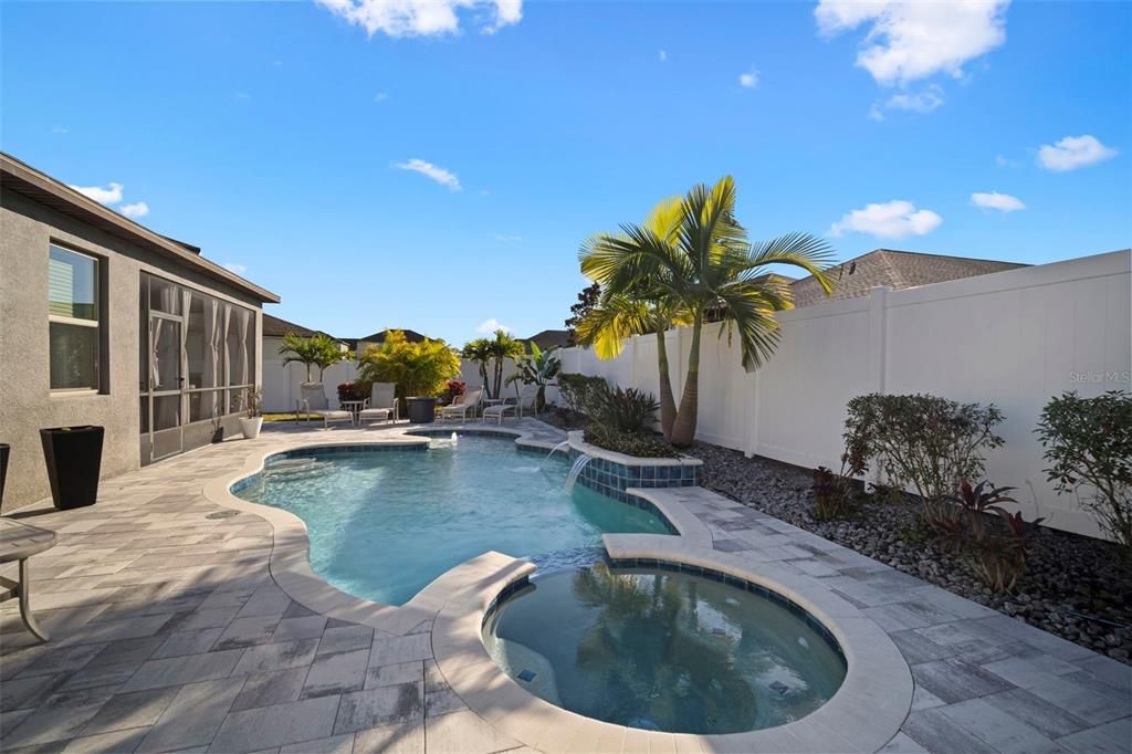 待售: $465,000 (4 贝兹, 3 浴室, 2057 平方英尺)