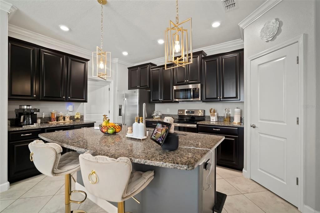 待售: $465,000 (4 贝兹, 3 浴室, 2057 平方英尺)