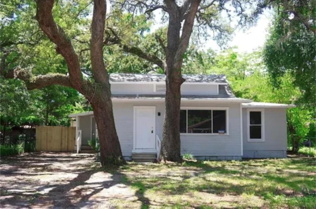 For Sale: $149,900 (3 beds, 2 baths, 1110 Square Feet)