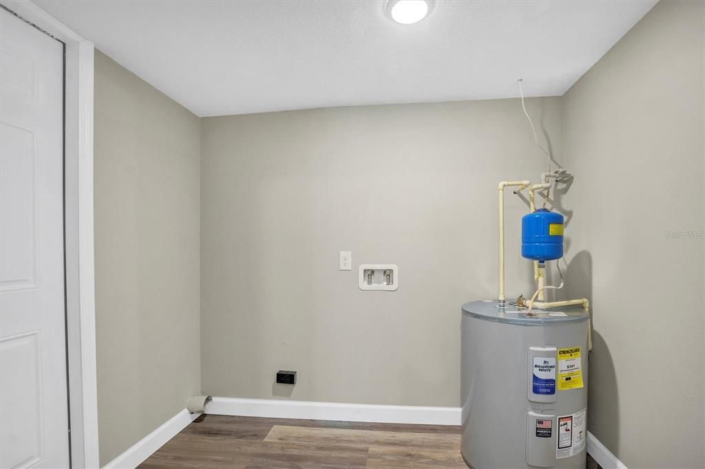 待售: $194,900 (3 贝兹, 2 浴室, 1080 平方英尺)