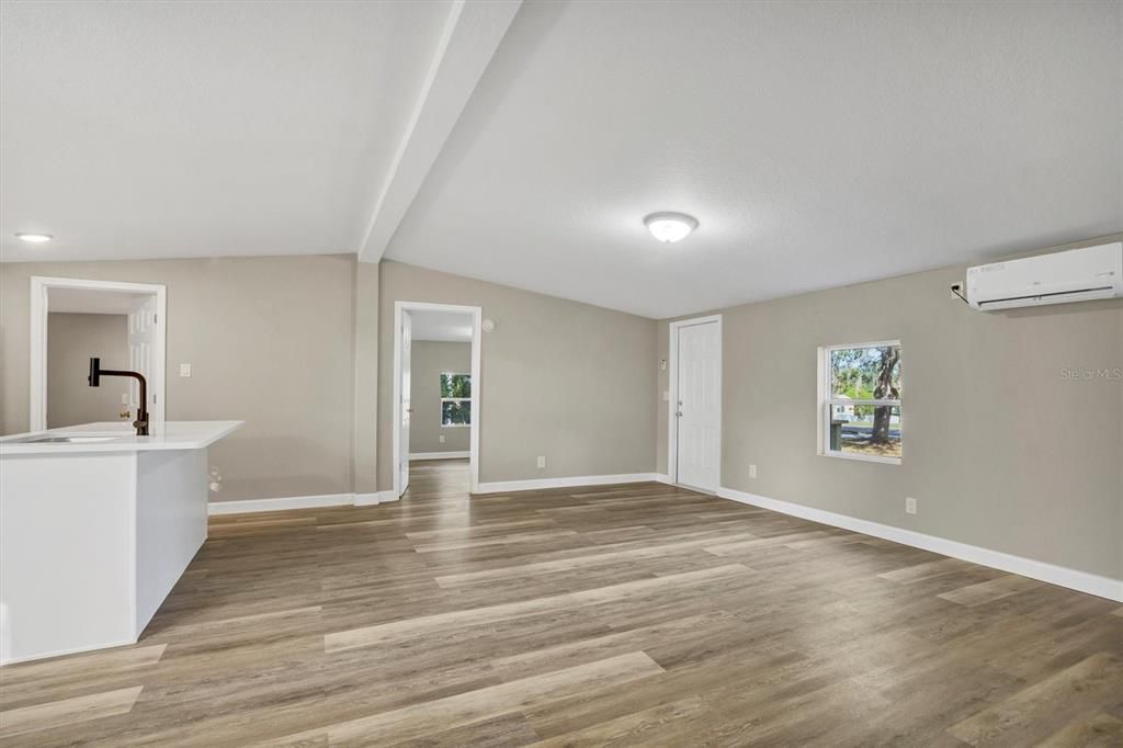 待售: $194,900 (3 贝兹, 2 浴室, 1080 平方英尺)