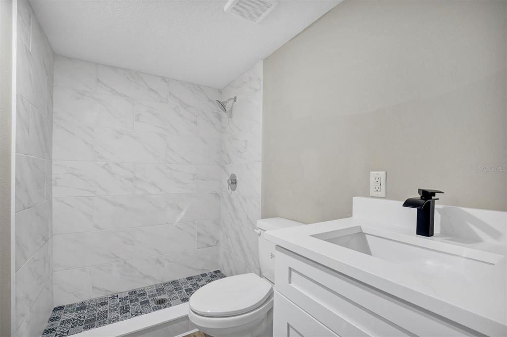 待售: $194,900 (3 贝兹, 2 浴室, 1080 平方英尺)