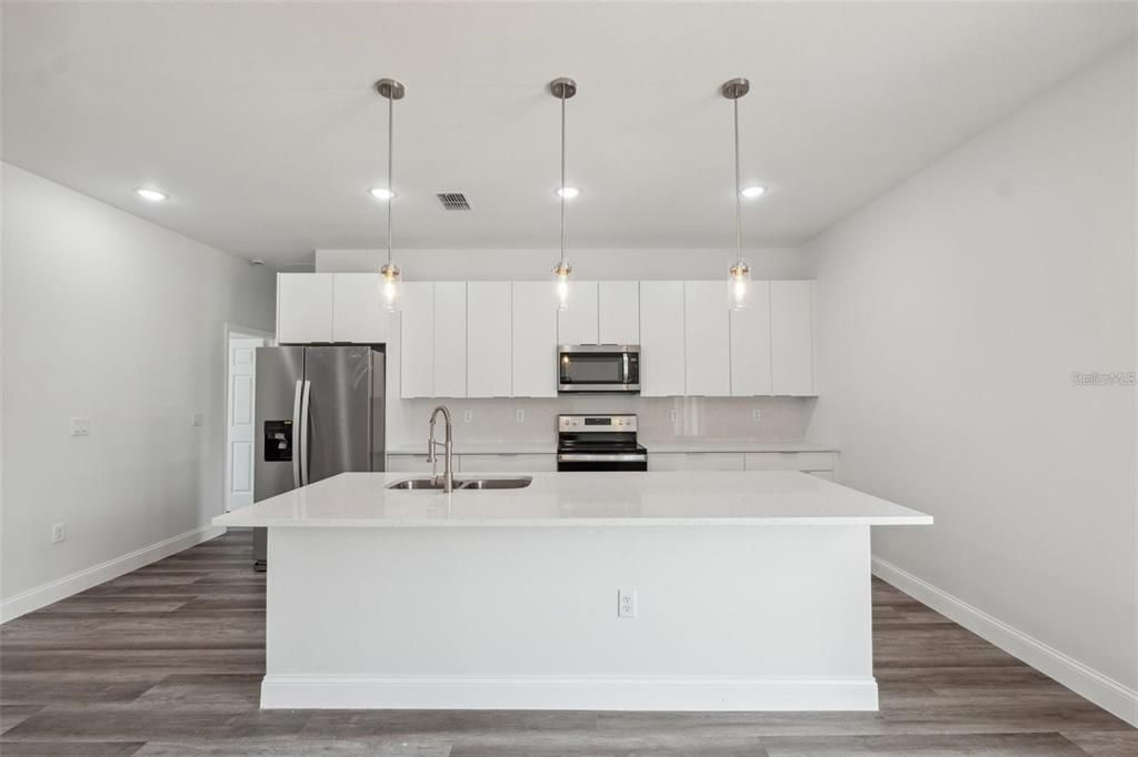 待售: $269,900 (4 贝兹, 2 浴室, 1503 平方英尺)