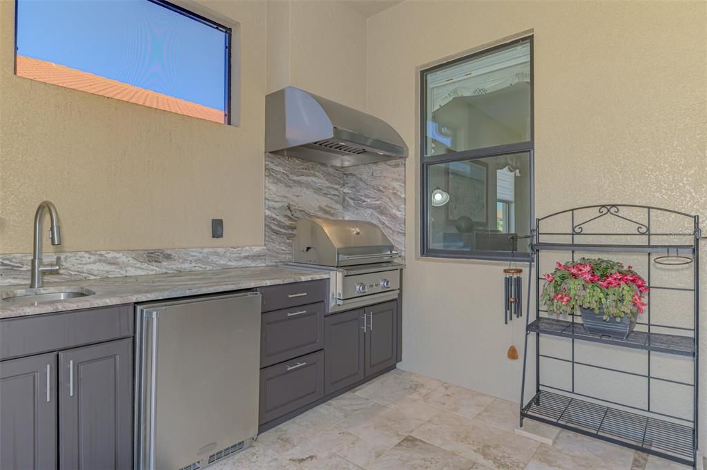 На продажу: $750,000 (3 спален, 3 ванн, 2203 Квадратных фут)