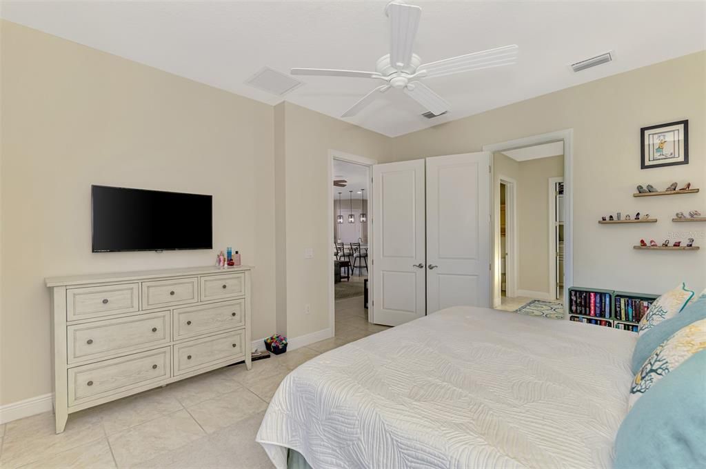 На продажу: $750,000 (3 спален, 3 ванн, 2203 Квадратных фут)