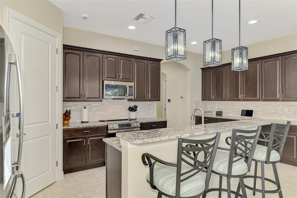 На продажу: $750,000 (3 спален, 3 ванн, 2203 Квадратных фут)