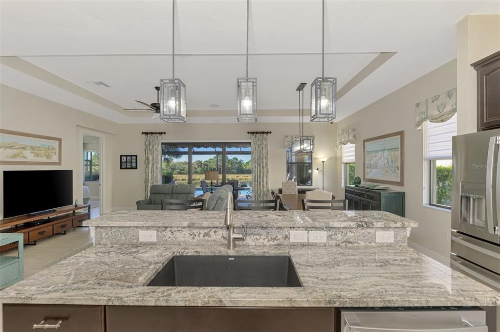 На продажу: $750,000 (3 спален, 3 ванн, 2203 Квадратных фут)