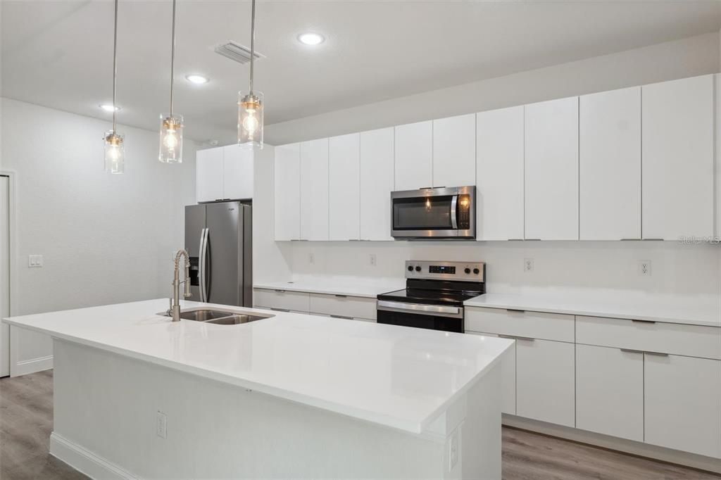 En Venta: $269,900 (4 camas, 2 baños, 1503 Pies cuadrados)