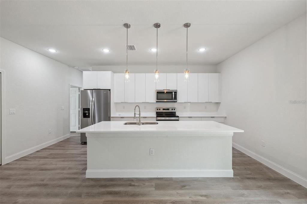 En Venta: $269,900 (4 camas, 2 baños, 1503 Pies cuadrados)