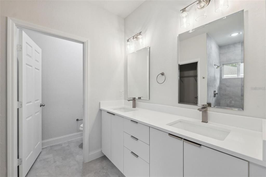 En Venta: $269,900 (4 camas, 2 baños, 1503 Pies cuadrados)