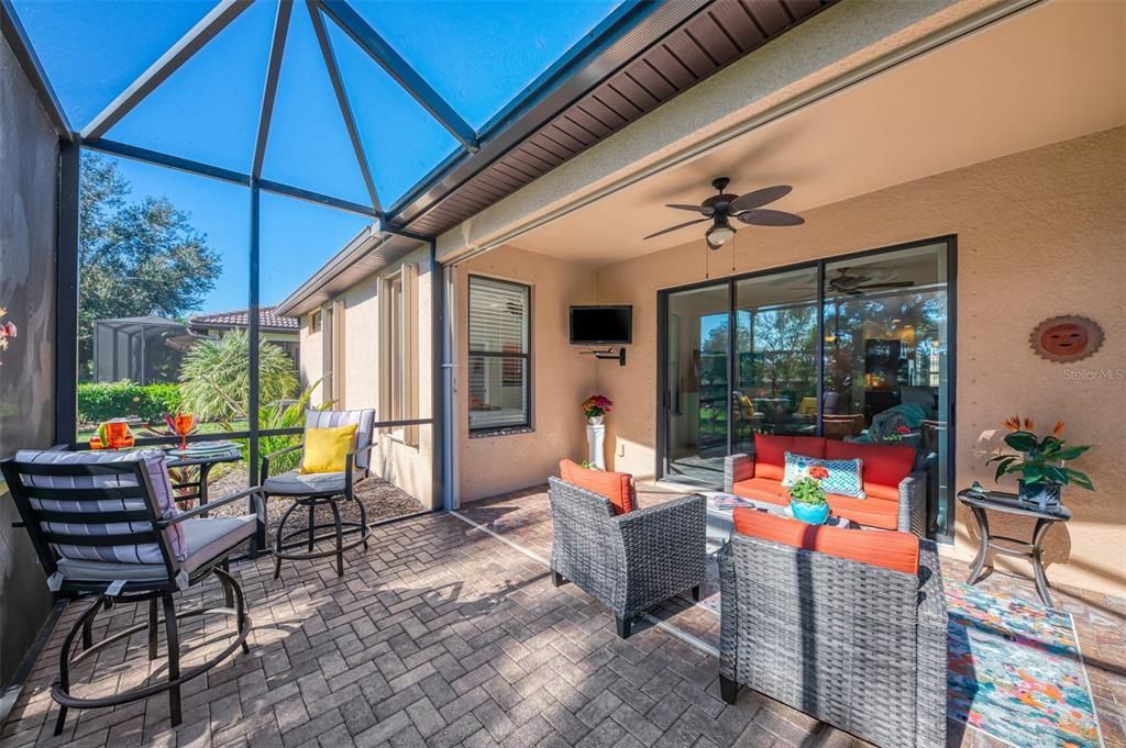 待售: $450,000 (2 贝兹, 2 浴室, 1726 平方英尺)