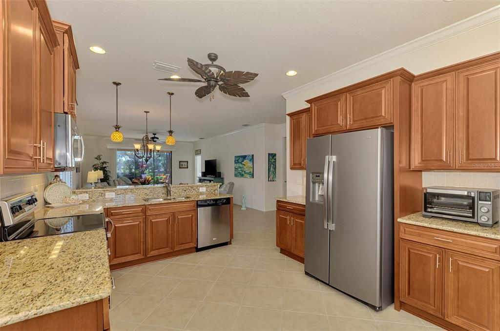 待售: $450,000 (2 贝兹, 2 浴室, 1726 平方英尺)