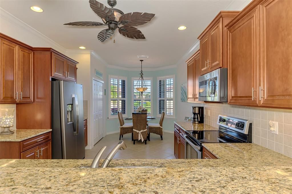 待售: $450,000 (2 贝兹, 2 浴室, 1726 平方英尺)