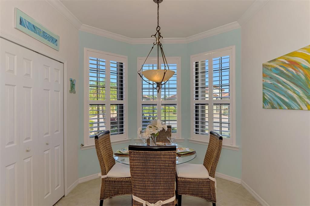 待售: $450,000 (2 贝兹, 2 浴室, 1726 平方英尺)