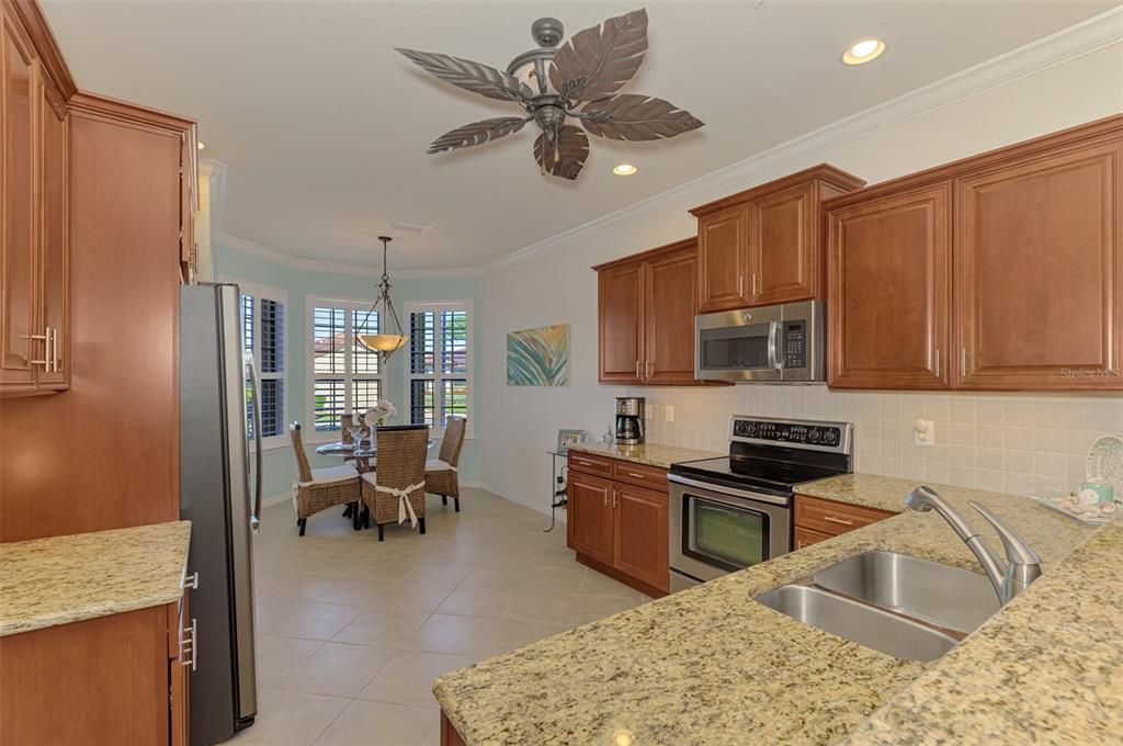 待售: $450,000 (2 贝兹, 2 浴室, 1726 平方英尺)