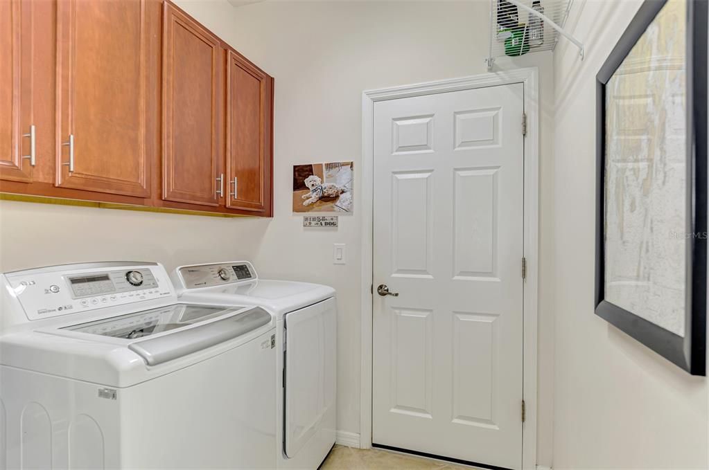 待售: $450,000 (2 贝兹, 2 浴室, 1726 平方英尺)