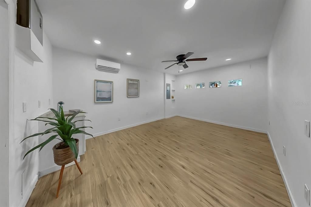 En Venta: $299,999 (4 camas, 3 baños, 1274 Pies cuadrados)