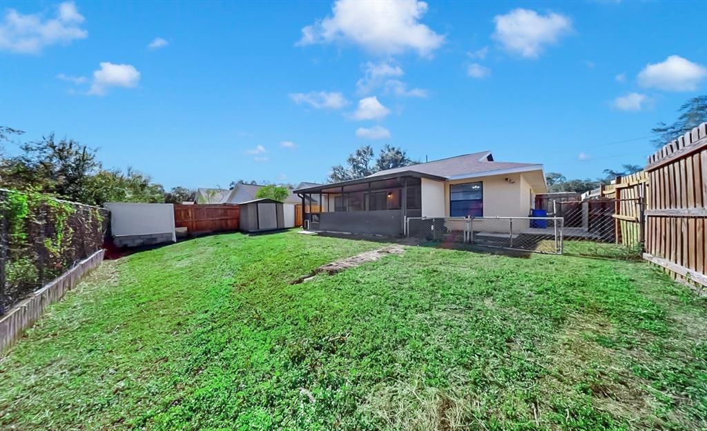 En Venta: $299,999 (4 camas, 3 baños, 1274 Pies cuadrados)