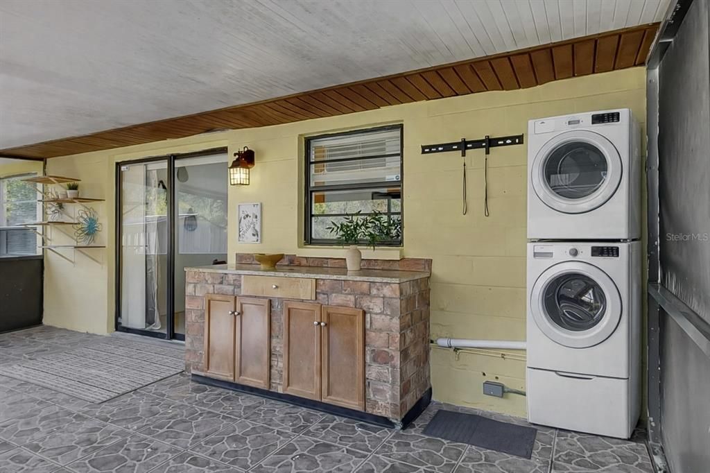 En Venta: $299,999 (4 camas, 3 baños, 1274 Pies cuadrados)