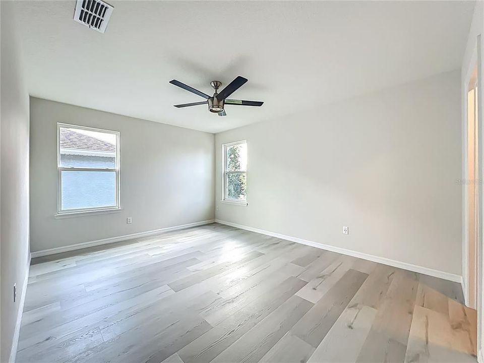 В аренду: $4,000 (5 спален, 3 ванн, 3919 Квадратных фут)