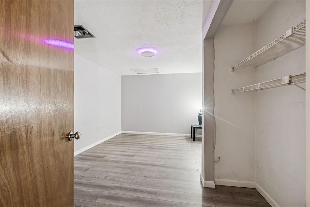 待售: $250,000 (4 贝兹, 2 浴室, 1756 平方英尺)