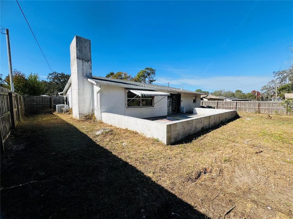 待售: $250,000 (4 贝兹, 2 浴室, 1756 平方英尺)