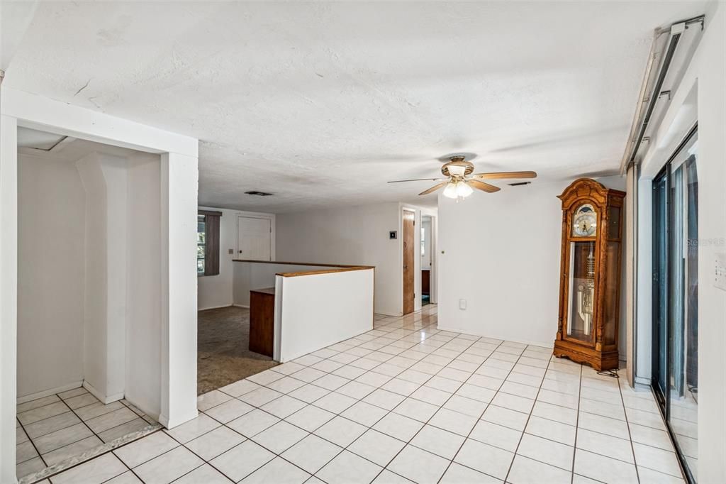 待售: $250,000 (4 贝兹, 2 浴室, 1756 平方英尺)