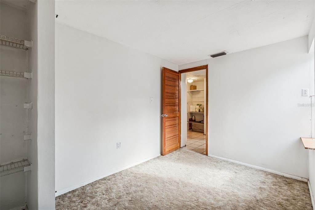 待售: $250,000 (4 贝兹, 2 浴室, 1756 平方英尺)