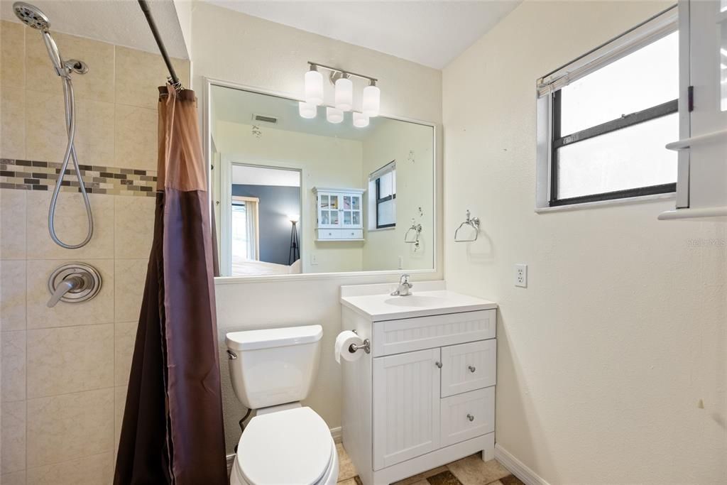 En Venta: $350,000 (3 camas, 2 baños, 1559 Pies cuadrados)