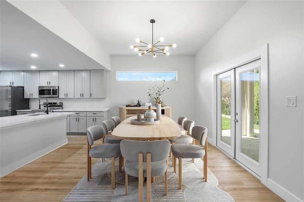 En Venta: $549,900 (5 camas, 2 baños, 2433 Pies cuadrados)