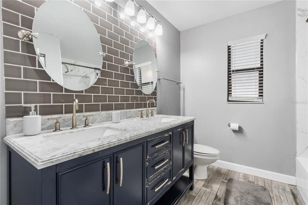 For Sale: $499,900 (3 beds, 2 baths, 1592 Square Feet)