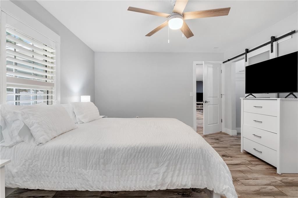 For Sale: $499,900 (3 beds, 2 baths, 1592 Square Feet)