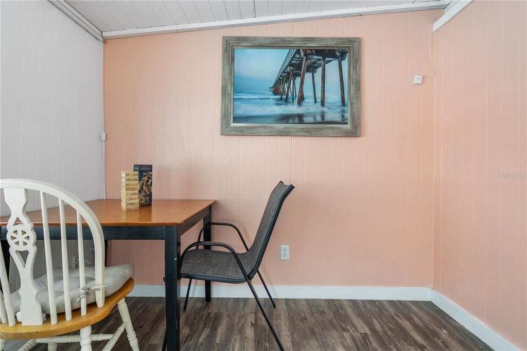 For Sale: $499,900 (3 beds, 2 baths, 1592 Square Feet)