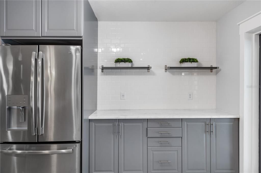 For Sale: $499,900 (3 beds, 2 baths, 1592 Square Feet)