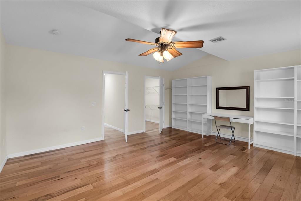 待售: $439,900 (4 贝兹, 3 浴室, 2111 平方英尺)