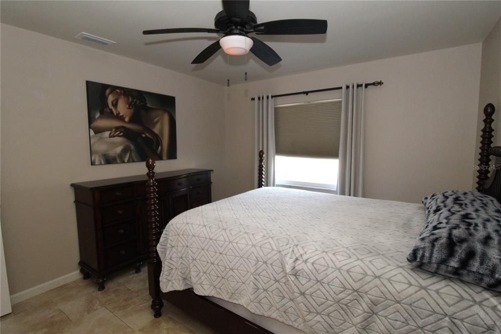 For Rent: $1,900 (2 beds, 2 baths, 1245 Square Feet)