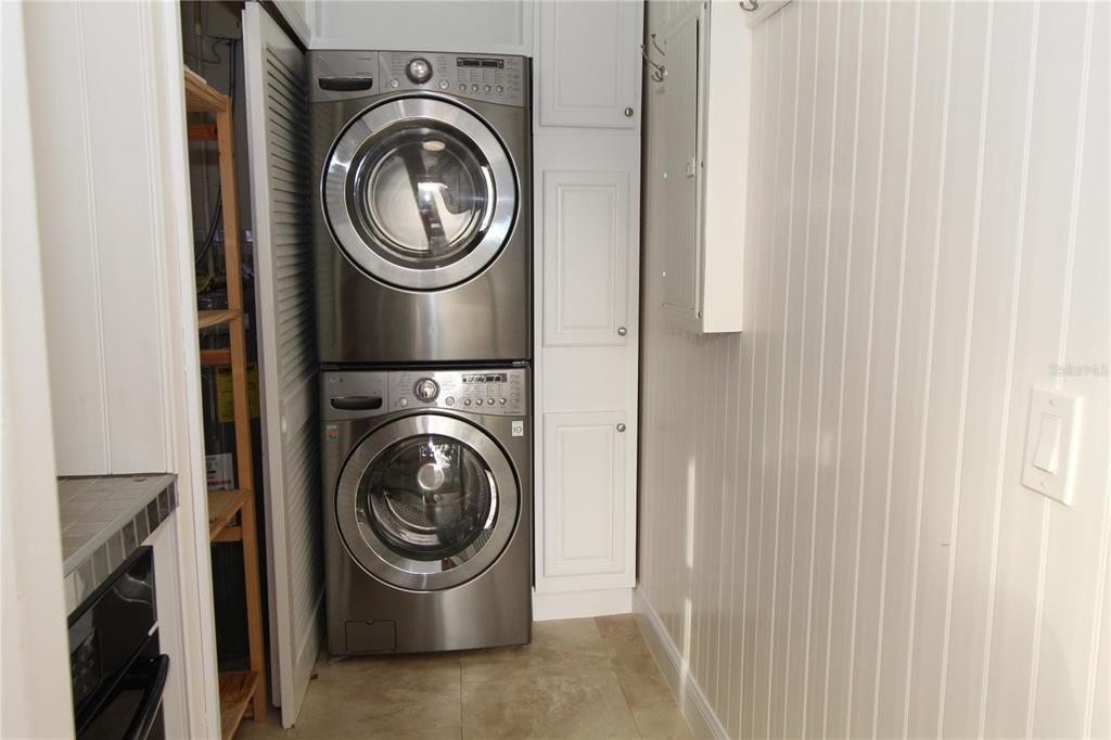 For Rent: $1,900 (2 beds, 2 baths, 1245 Square Feet)