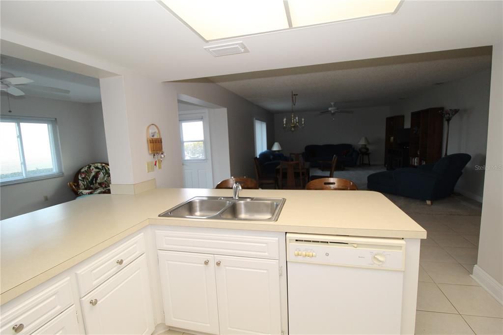 For Rent: $1,850 (2 beds, 2 baths, 1448 Square Feet)