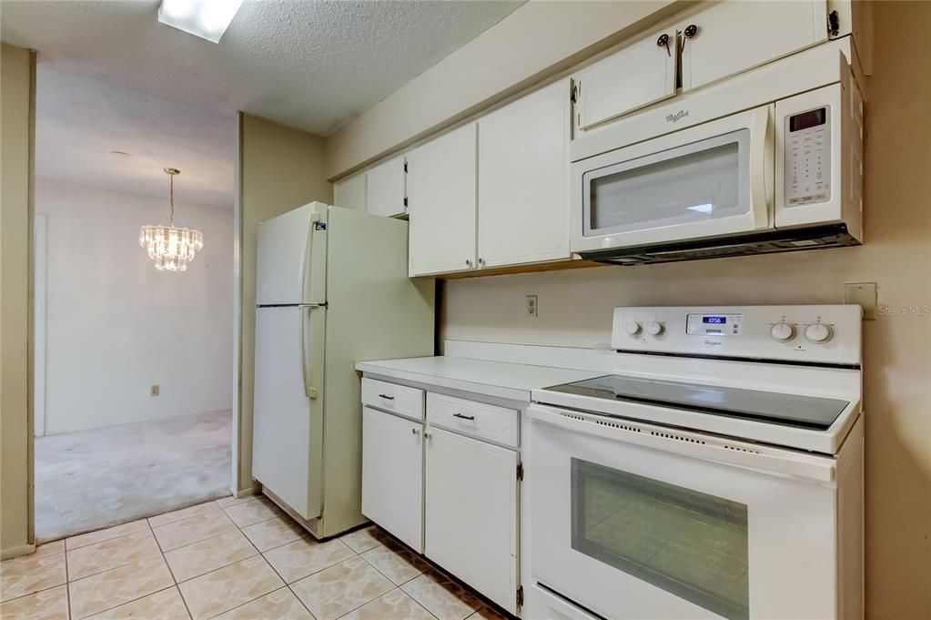 待售: $320,000 (3 贝兹, 2 浴室, 1750 平方英尺)