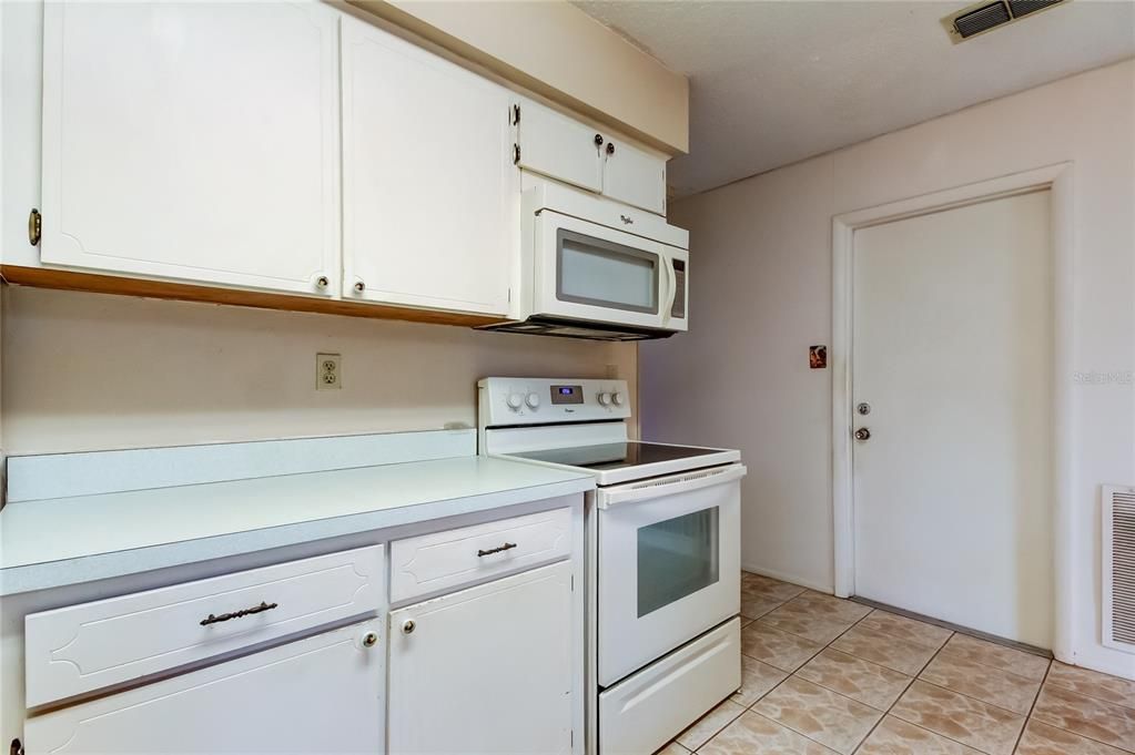 待售: $320,000 (3 贝兹, 2 浴室, 1750 平方英尺)