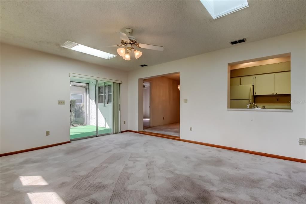 待售: $320,000 (3 贝兹, 2 浴室, 1750 平方英尺)